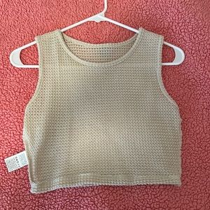 Woman’s cream tank top